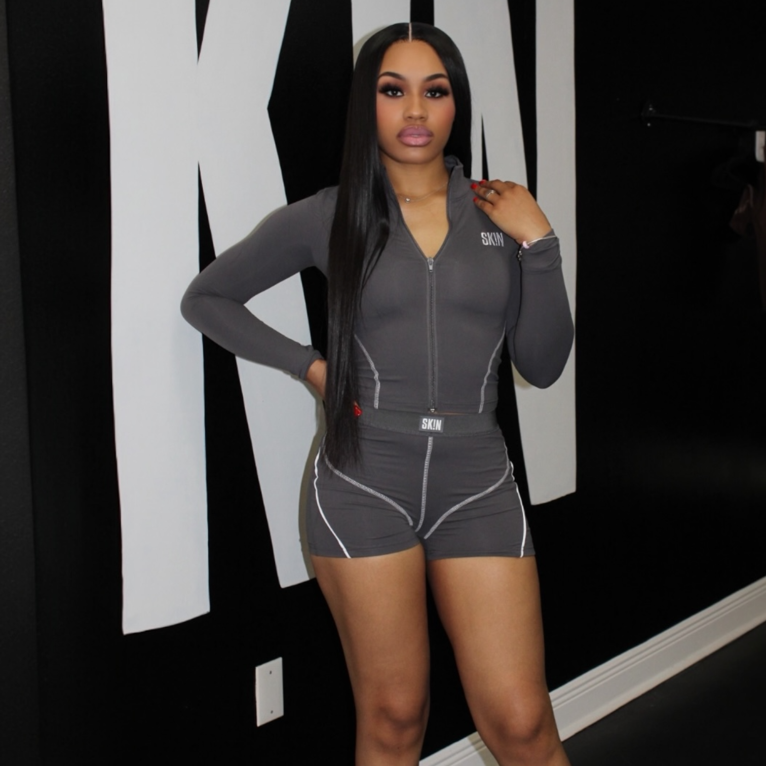 GREY SK!N SET