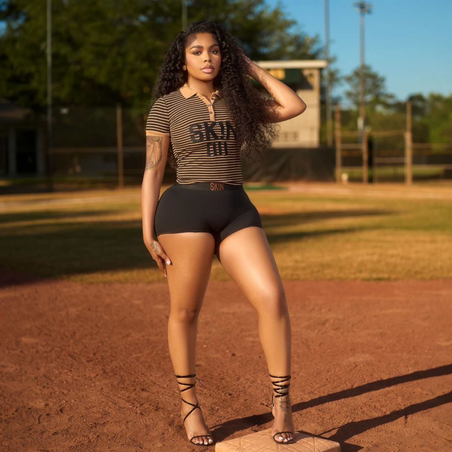 BROWN SK!N SET